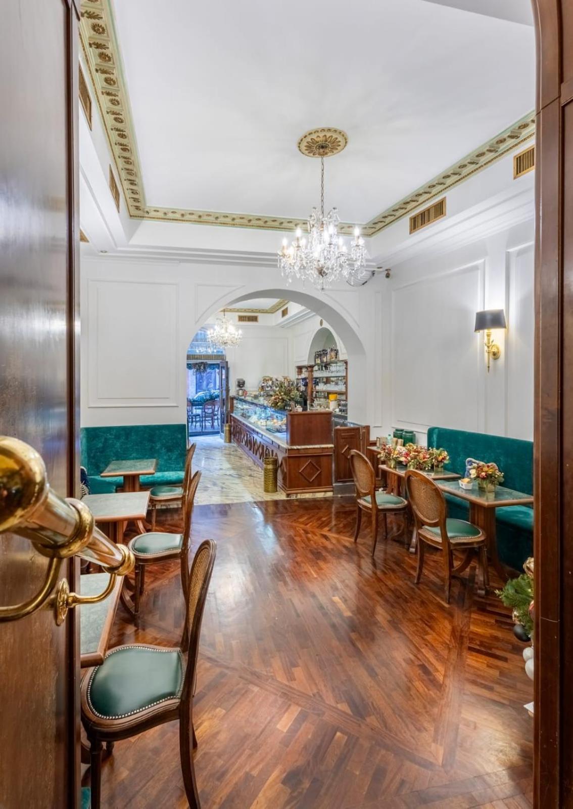 Daphne Trevi Suites Rom Exterior foto